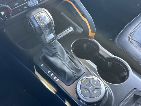 Used 2023 Ford Bronco Badlands image 21