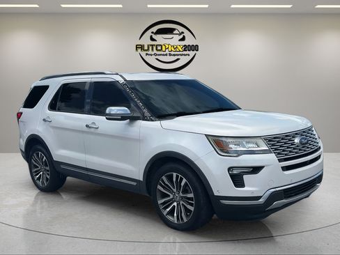 Used 2018 Ford Explorer Platinum AWD/4WD image 1