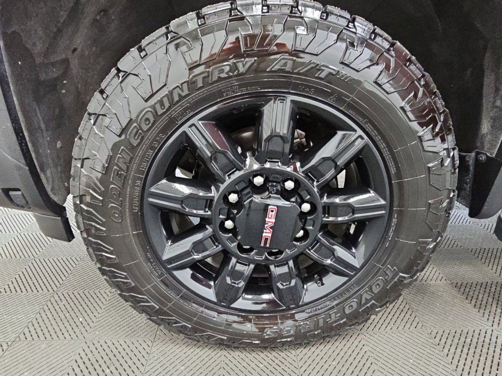 Used 2024 GMC Sierra 2500 AT4 w/ AT4 Premium Plus Package AWD/4WD image 47