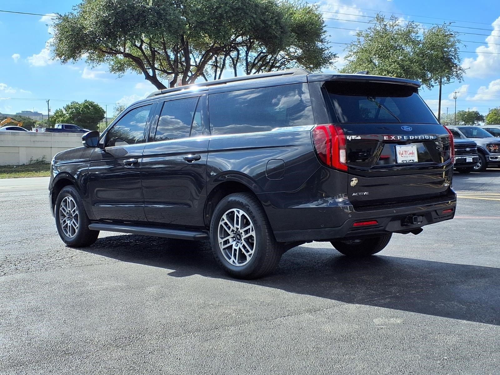 Used 2025 Ford Expedition Max Active RWD image 8