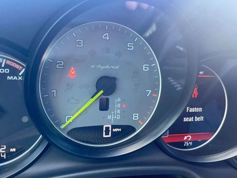 Used 2015 Porsche Panamera S RWD image 10
