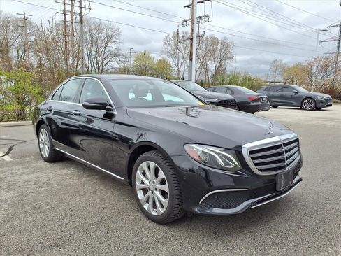 Used 2017 Mercedes-Benz E 300 4MATIC image 1