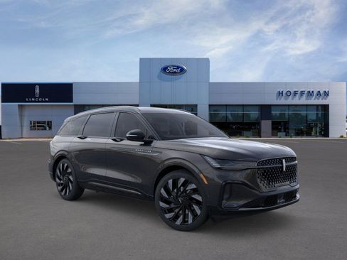 New 2026 Lincoln Nautilus Reserve image 7