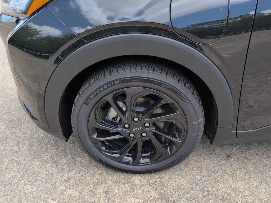 New 2027 Chevrolet Bolt RS FWD image 3