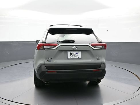 Certified 2020 Toyota RAV4 XLE Premium AWD/4WD image 7