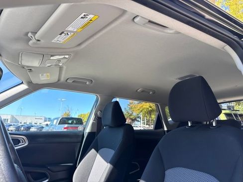 Used 2024 Kia Soul LX w/ Option Group 015 image 25