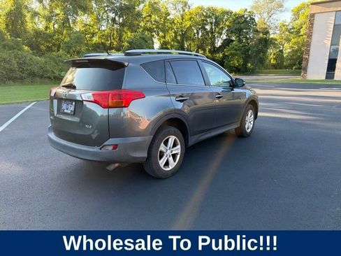 Used 2013 Toyota RAV4 XLE FWD image 10