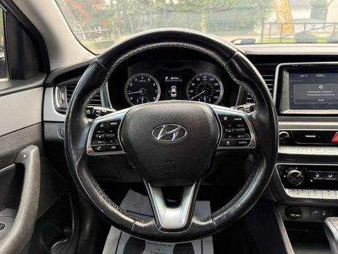 Used 2018 Hyundai Sonata SEL w/ Tech Package 02 FWD image 14