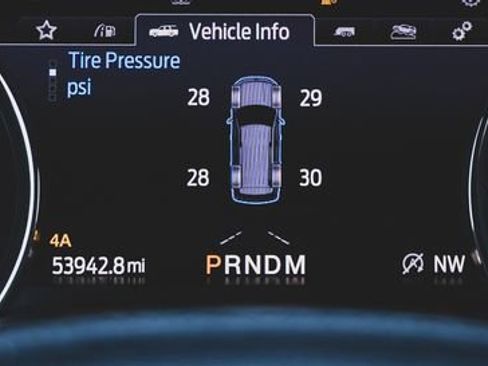 Used 2020 Ford Expedition XLT w/ Equipment Group 202A image 16