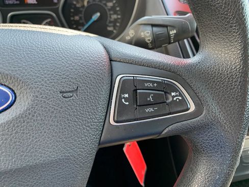 Used 2016 Ford Focus SE FWD image 13
