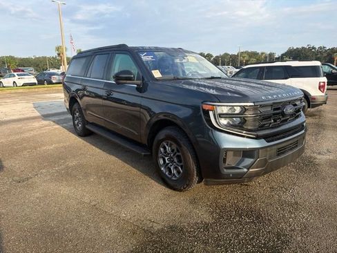 Used 2025 Ford Expedition Max Active RWD image 3