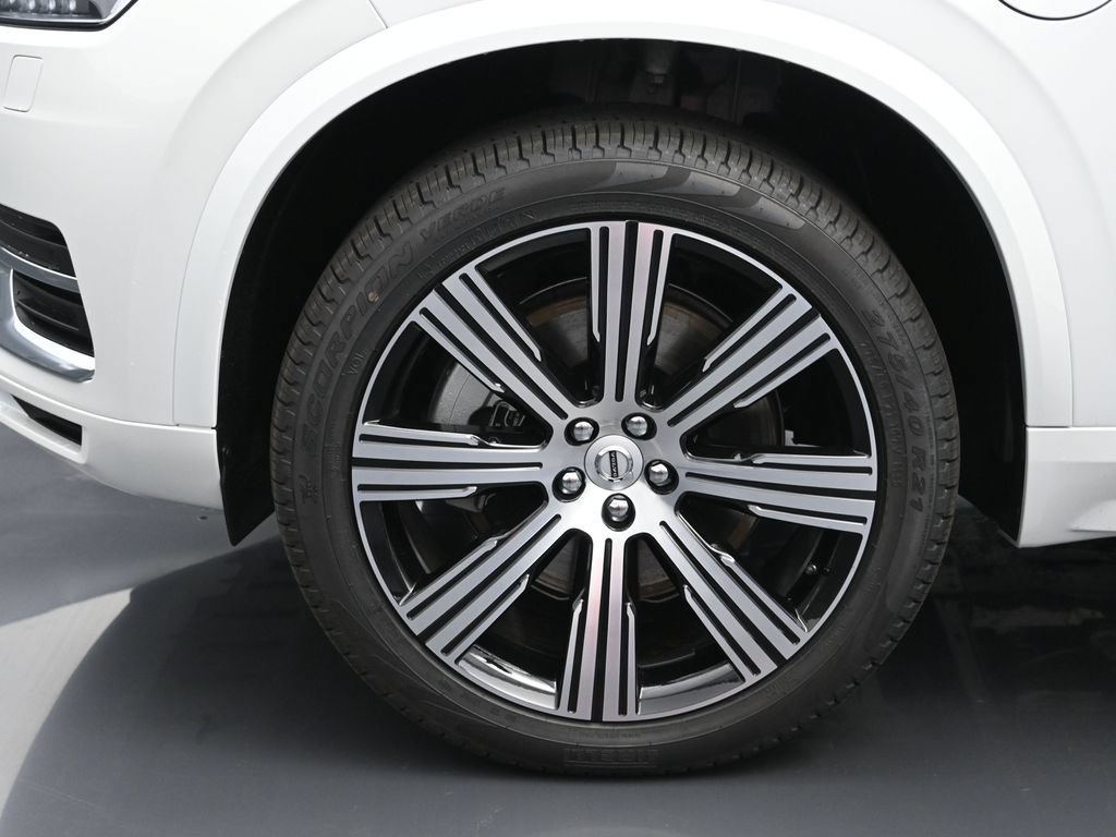 Certified 2025 Volvo XC90 T8 Core w/ Protection Package Premier AWD/4WD image 38