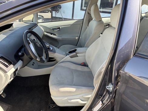 Used 2015 Toyota Prius Three image 14