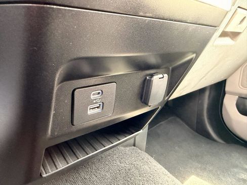 Used 2020 Ford F350 XLT w/ XLT Value Package AWD/4WD image 29