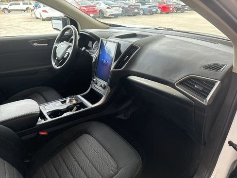 Certified 2022 Ford Edge SE image 15