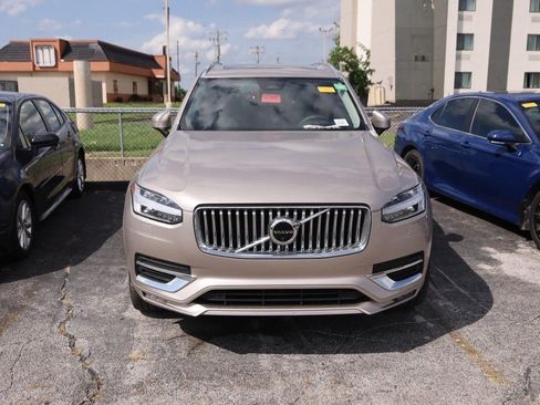 Used 2023 Volvo XC90 B6 Ultimate w/ Protection Package Premier AWD/4WD image 3