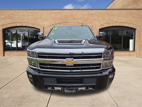 Used 2019 Chevrolet Silverado 3500 High Country w/ Duramax Plus Package image 9