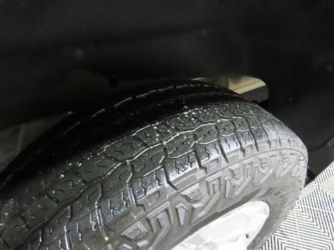 Used 2023 Chevrolet Silverado 1500 RST image 29