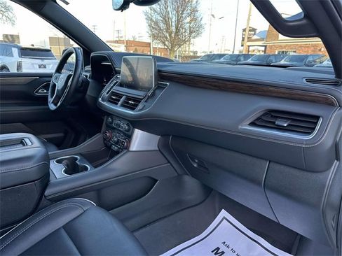 Used 2024 Chevrolet Suburban Premier w/ Premium Package image 22