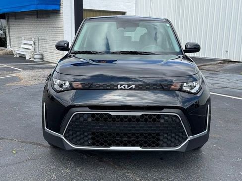 Used 2024 Kia Soul LX FWD image 2