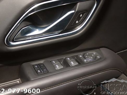 Used 2021 Chevrolet Tahoe High Country AWD/4WD image 12