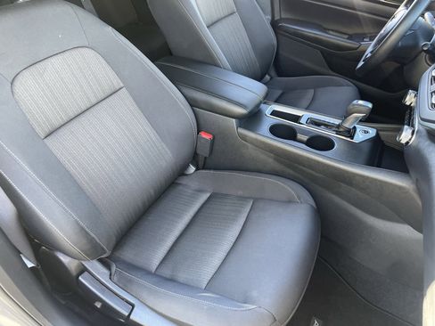 Used 2024 Nissan Altima 2.5 S image 9