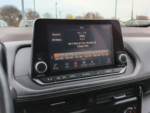 Used 2023 Nissan Rogue SV w/ SV Premium Package image 12