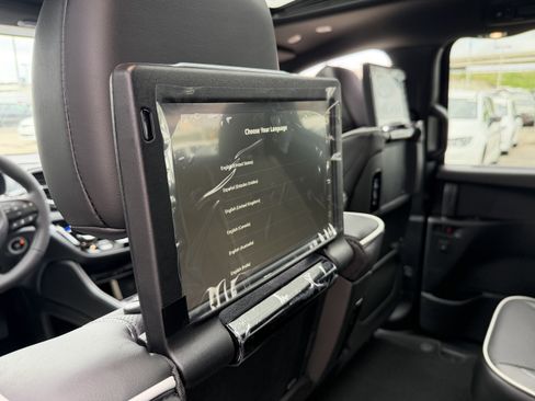 New 2026 Chrysler Pacifica Limited image 34