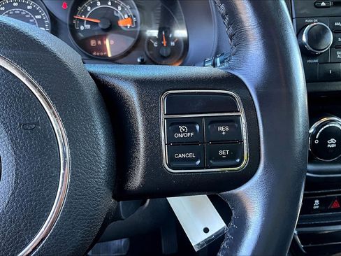 Used 2017 Jeep Patriot High Altitude image 21