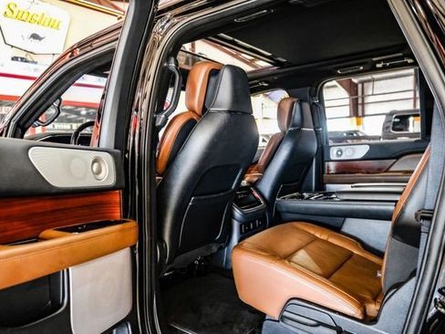 Used 2022 Lincoln Navigator L Reserve image 43