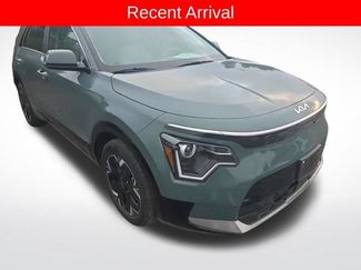 Used 2023 Kia Niro Wind FWD 360° Tour