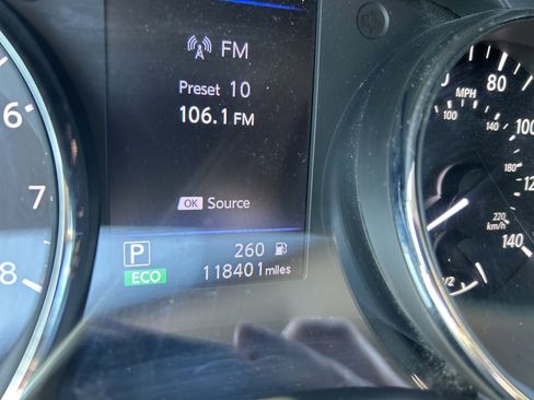 Used 2018 Nissan Rogue SV w/ Premium Package image 11