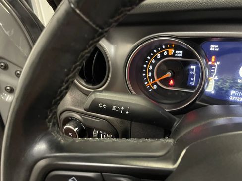 Used 2021 Jeep Wrangler Unlimited Sport AWD/4WD image 25
