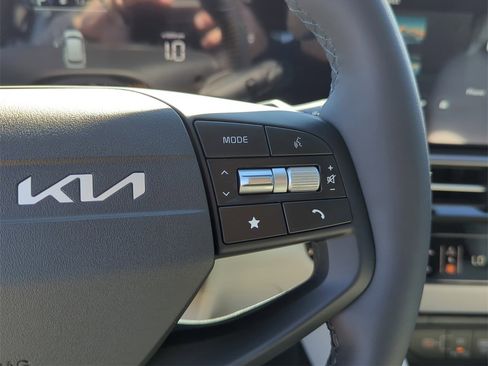 New 2026 Kia Sportage EX image 31