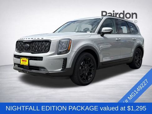 Used 2021 Kia Telluride SX w/ SX Prestige Package AWD/4WD image 3