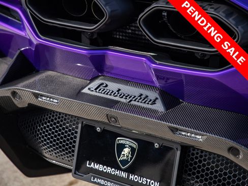 Used 2024 Lamborghini Revuelto image 16
