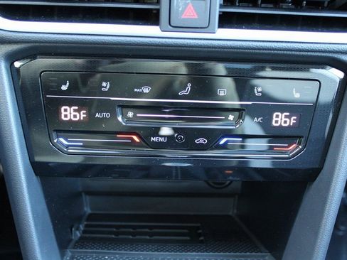 New 2026 Volkswagen Taos SEL AWD/4WD image 15
