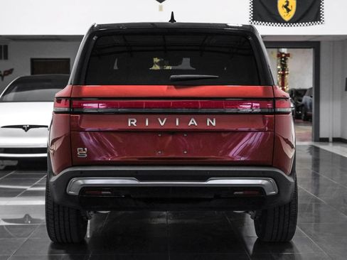 Used 2023 Rivian R1S Adventure AWD/4WD image 9