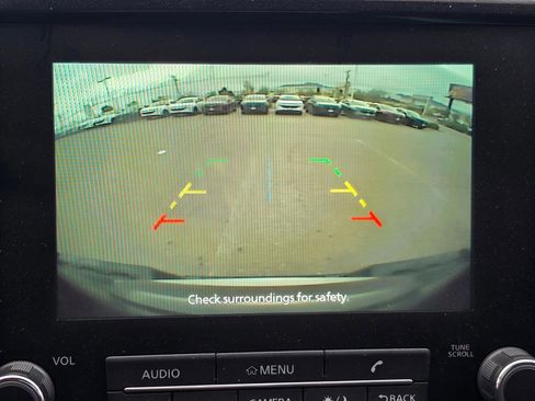 Used 2022 Nissan Frontier S w/ Technology Package RWD image 12