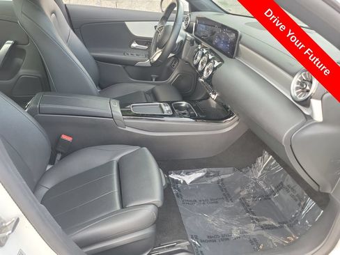 Used 2025 Mercedes-Benz CLA 250 image 22