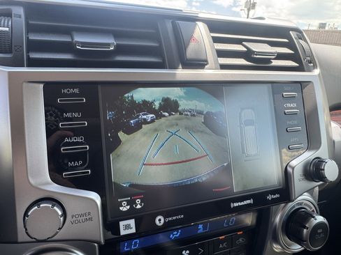 Used 2023 Toyota 4Runner Limited AWD/4WD image 34