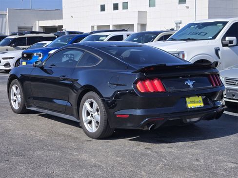 Used 2015 Ford Mustang Coupe image 7