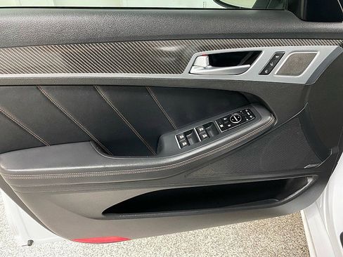 Used 2018 Genesis G80 3.3T Sport image 10