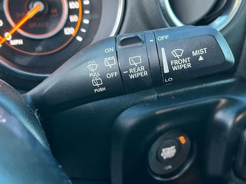 Used 2020 Jeep Wrangler Unlimited Sahara image 38