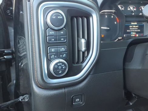 Certified 2021 GMC Sierra 2500 AT4 w/ Gooseneck/5TH Wheel Package image 20