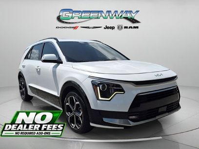 Used 2023 Kia Niro EX Touring