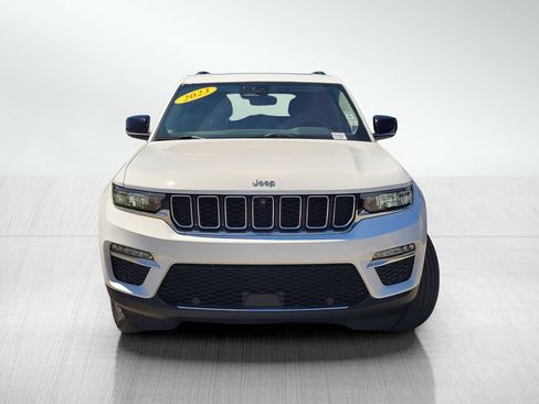 Used 2023 Jeep Grand Cherokee Limited w/ Luxury Tech Group II AWD/4WD image 2