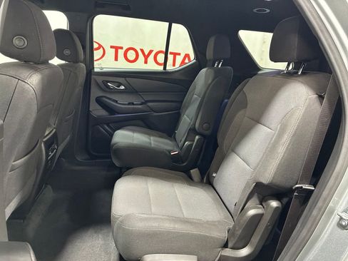 Used 2023 Chevrolet Traverse LT AWD/4WD image 19