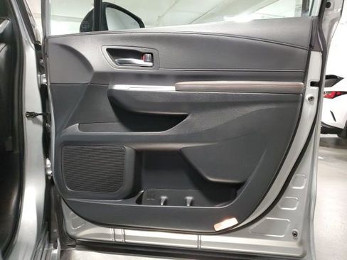 Used 2021 Toyota Sienna XSE w/ XSE Plus Package image 27