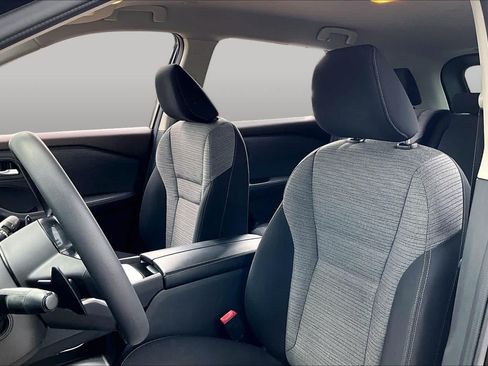 Certified 2023 Nissan Rogue SV FWD image 8